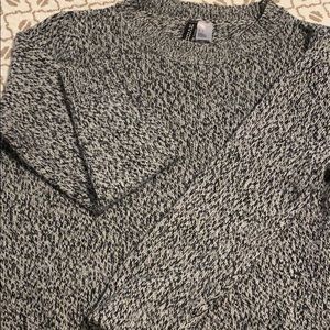 Black and white sweater shirt